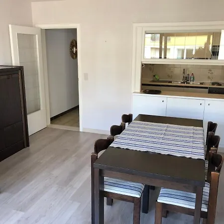 Two Bedroom With Side Sea View קוקסיידה