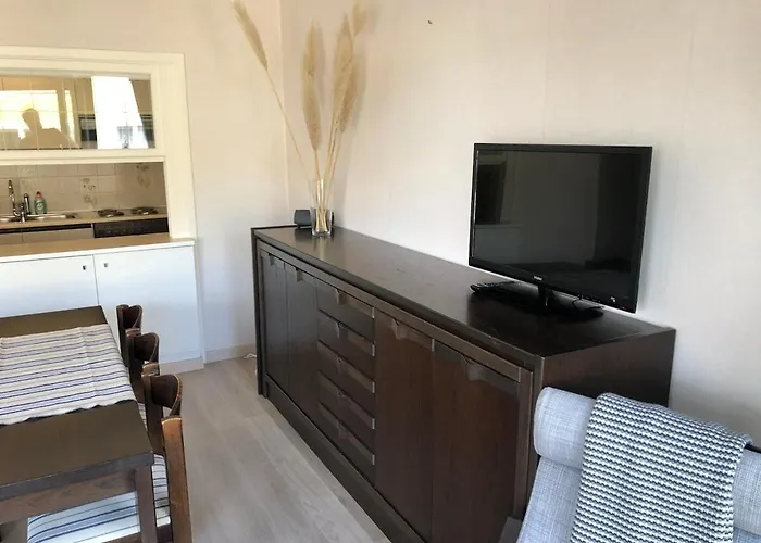 Two Bedroom With Side Sea View Lejlighed